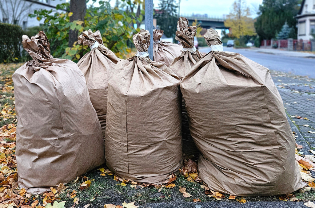 Leaf bags