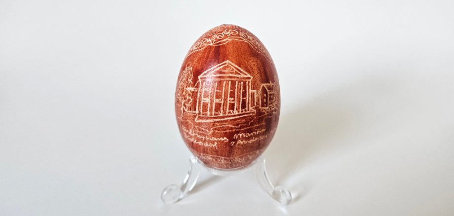Culture centre as an engraving on a hen's egg
