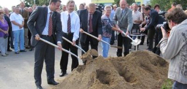Erster Spatenstich für die Ortsumgehungsstraße um Herzfelde