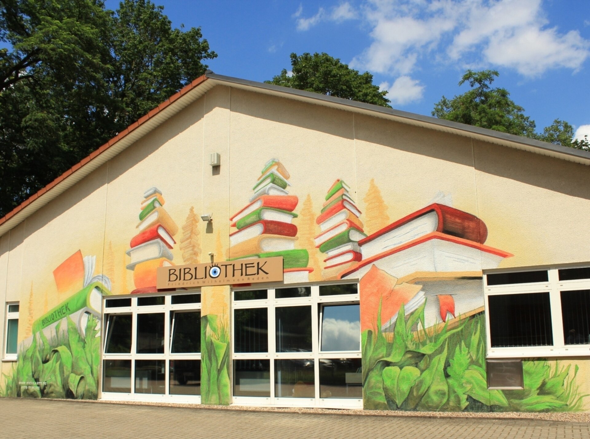 Außenansicht der Bibliothek