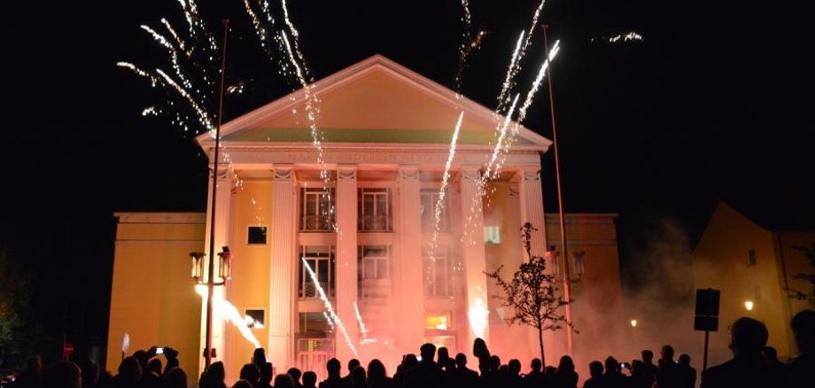 60 lat i ani trochę ciszy