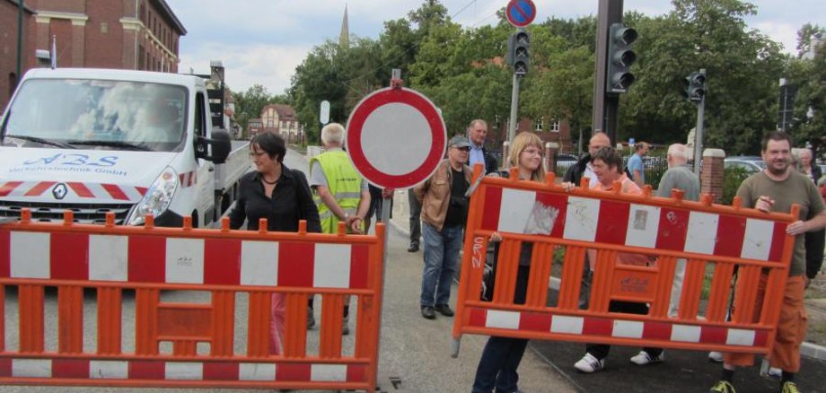 Die Hans-Striegelski-Straße ist wieder für den Verkehr freigegeben!