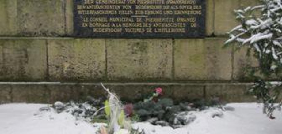 Nabożeństwo upamiętniające Holokaust w Rüdersdorfie
