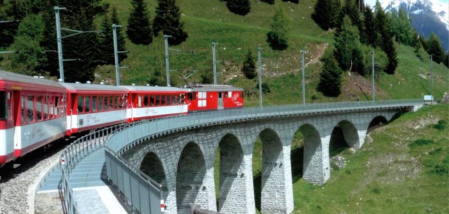 Foto: Michael Kunze "Natur und Schweizer Bahnen"