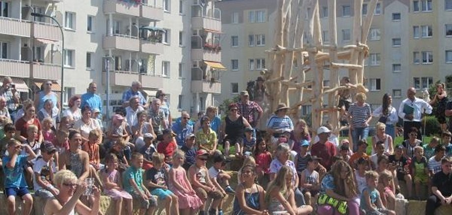 Eröffnung der Spiel- und Bewegungsfläche Brückenstraße