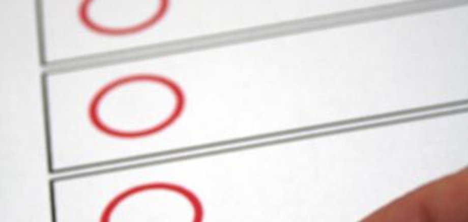 Wahlhelfer für die Wahl zum Europaparlament und die Kommunalwahlen im Land Brandenburg in der Gemeinde Rüdersdorf bei Berlin gesucht