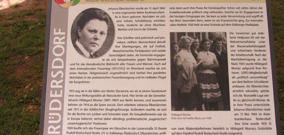 Einweihung historische Tafel Johanna Elberskirchen & Hildegard Moniac