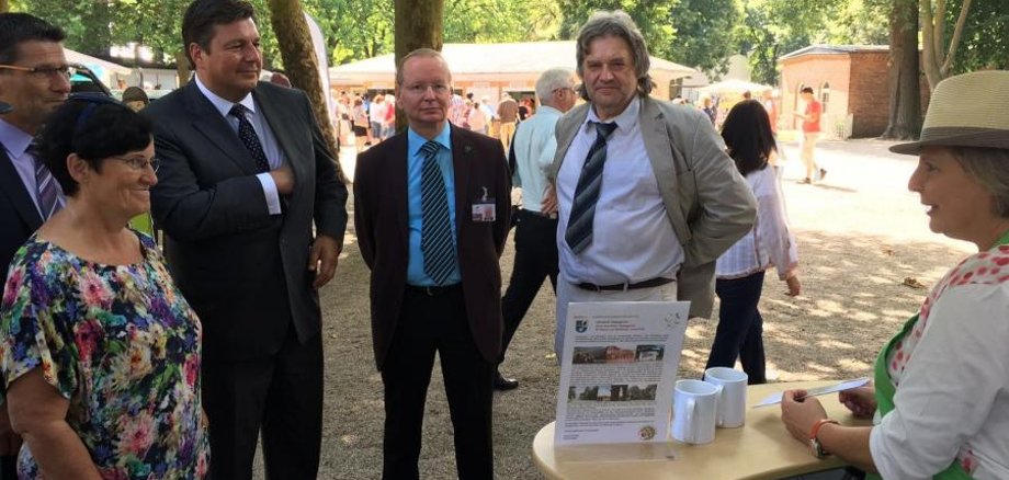 Marzahn-Hellersdorfer Wirtschaftskreis besucht die GartenNachbarn