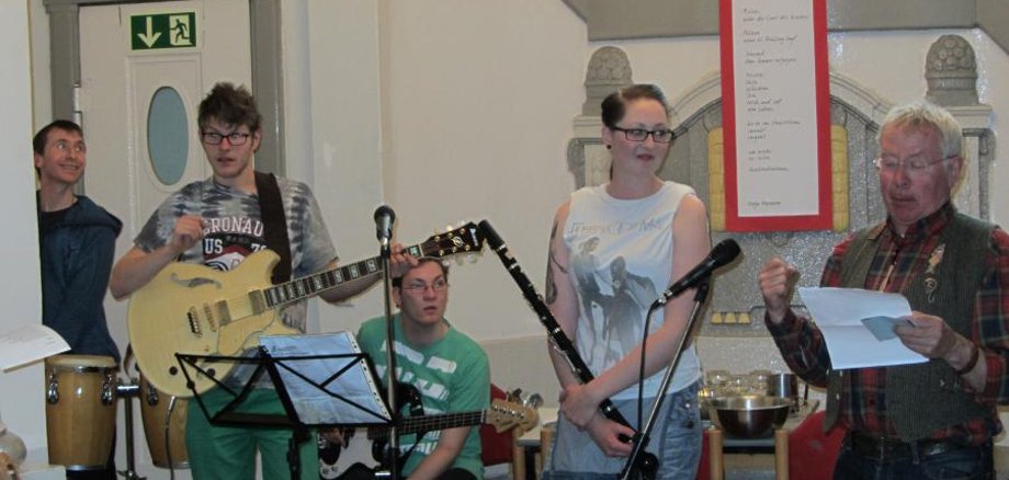 Musikalische Eröffnung der Foto-Ausstellung im Rüdersdorfer Rathaus