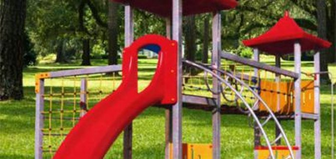 Spielplatz in Hennickendorf erhält neue Spielkombination